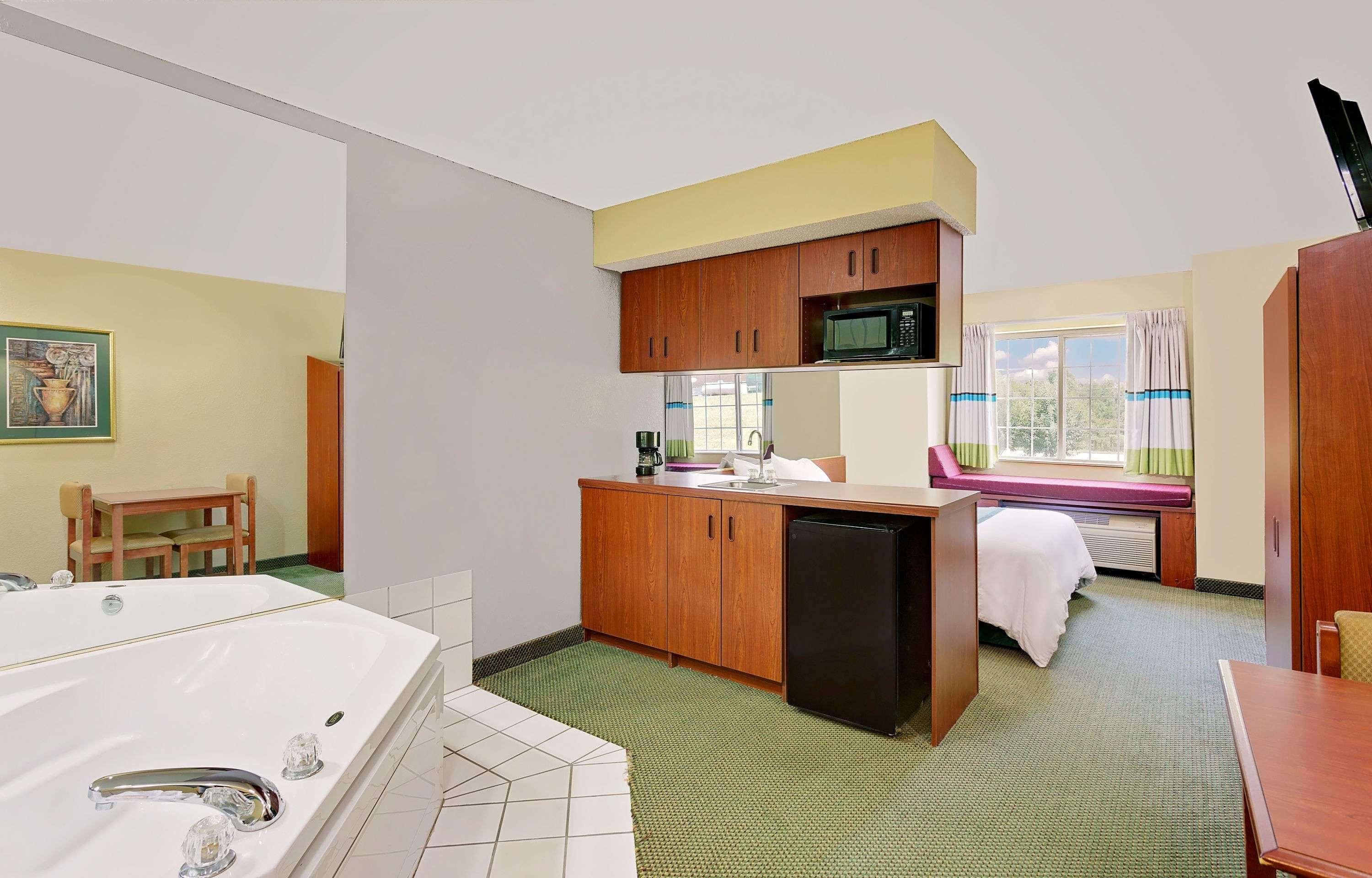 Microtel Inn & Suites By Wyndham Thomasville Zewnętrze zdjęcie